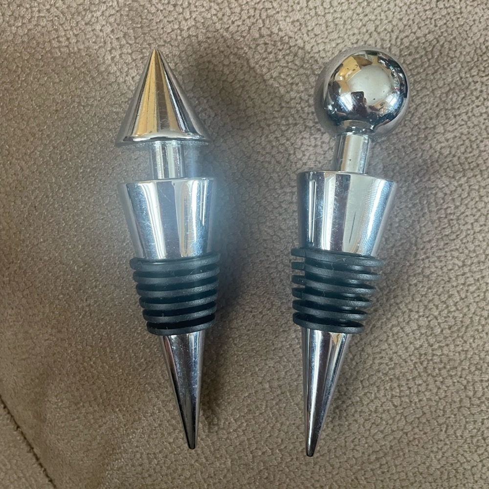 Wine stoppers, never used, set of 2